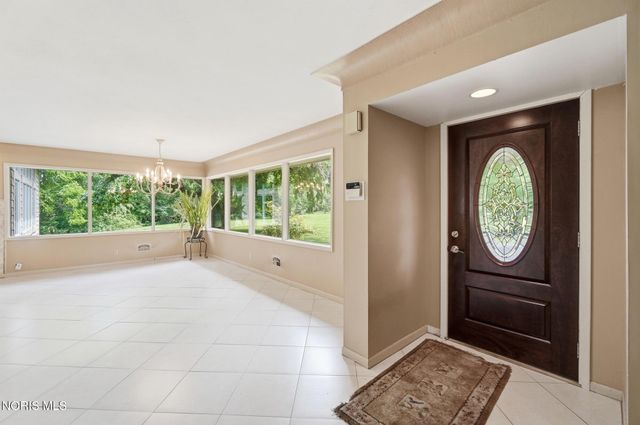 1910 S Holland Sylvania Road, Maumee, OH 43537