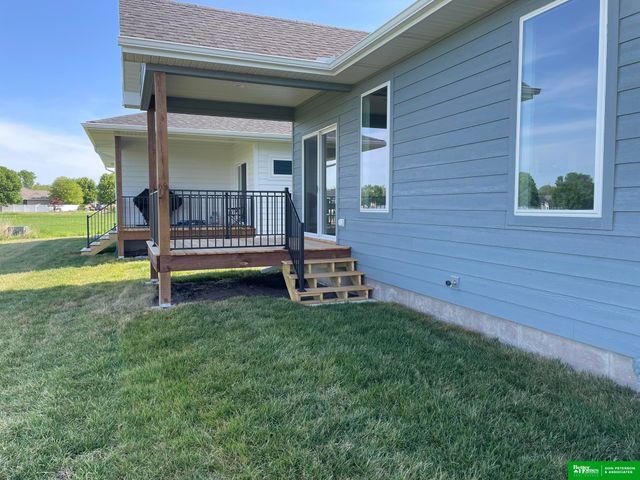 465 Thornbird Drive, Fremont, NE 68025