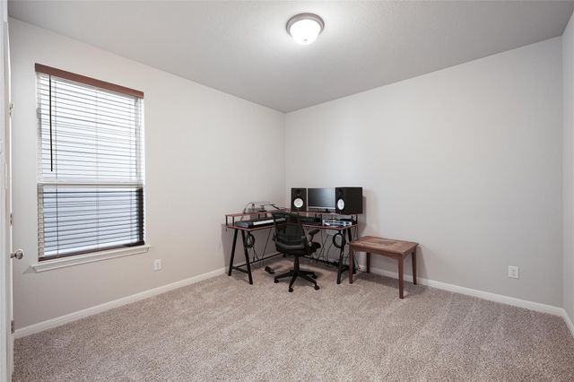 108 Drifter LN, Jarrell, TX 76537