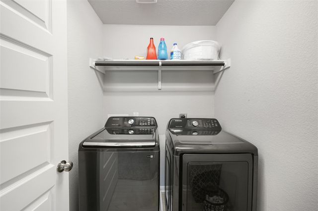 108 Drifter LN, Jarrell, TX 76537