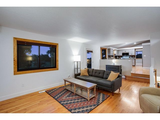 422 Hillsboro Ct N, Fort Collins, CO 80525