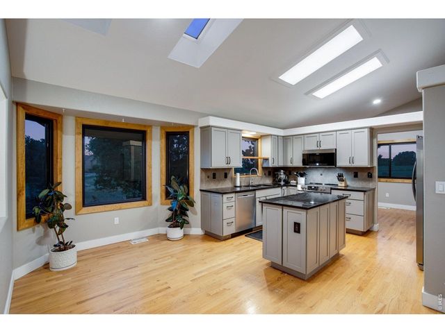 422 Hillsboro Ct N, Fort Collins, CO 80525