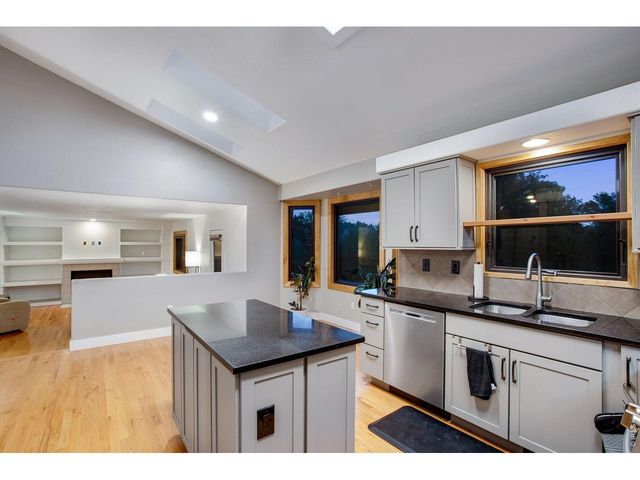 422 Hillsboro Ct N, Fort Collins, CO 80525