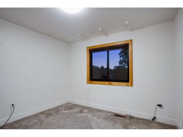 422 Hillsboro Ct N, Fort Collins, CO 80525