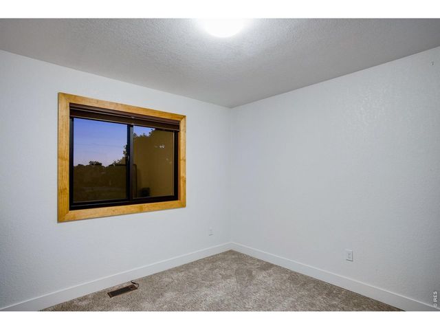 422 Hillsboro Ct N, Fort Collins, CO 80525
