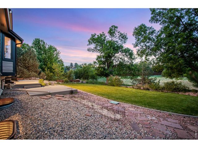 422 Hillsboro Ct N, Fort Collins, CO 80525