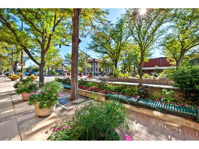 422 Hillsboro Ct N, Fort Collins, CO 80525
