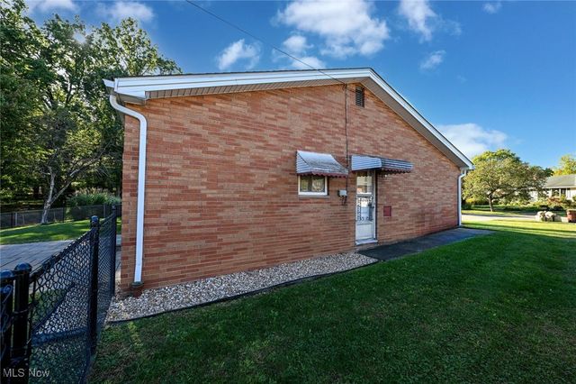 6185 Yorktown Drive, Parma, OH 44134