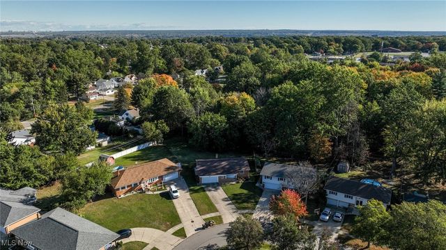 6185 Yorktown Drive, Parma, OH 44134