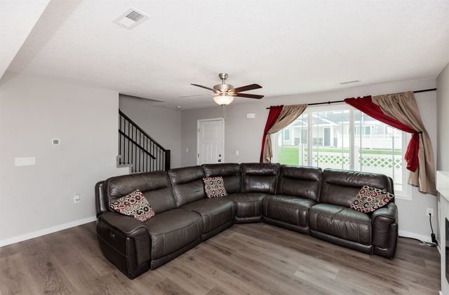 1013 NE 58th Lane, Ankeny, IA 50021