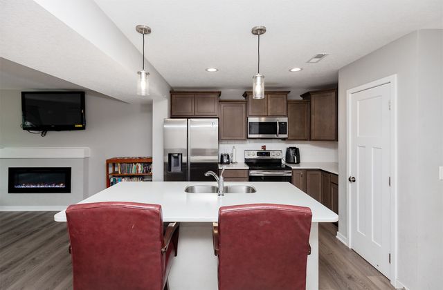 1013 NE 58th Lane, Ankeny, IA 50021