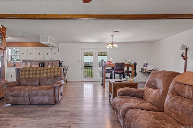 49 Indian trl, Searcy, AR 72413