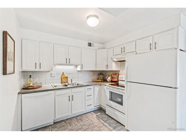 8870 W Jewell Ave 12, Lakewood, CO 80232