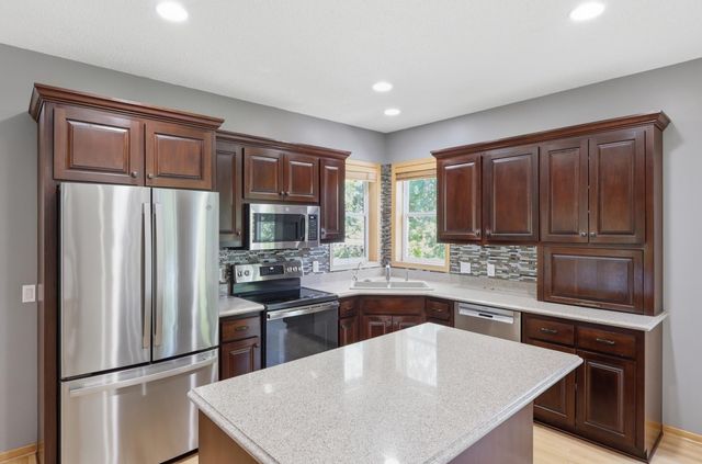 6123 169th Street W, Lakeville, MN 55024