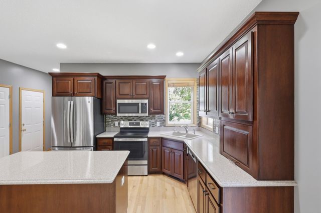 6123 169th Street W, Lakeville, MN 55024