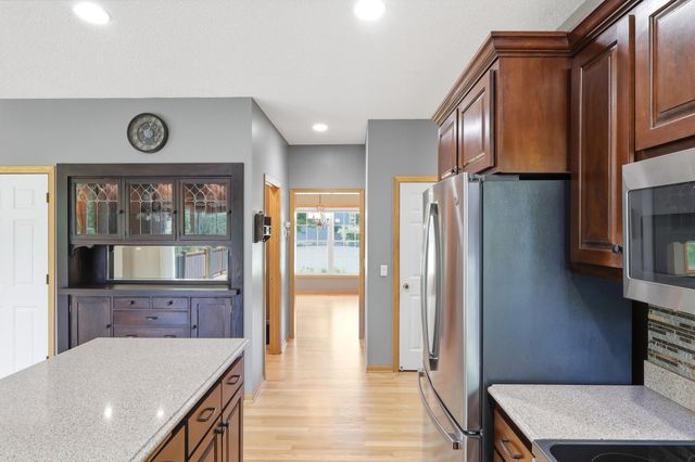 6123 169th Street W, Lakeville, MN 55024