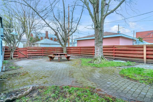 8215 Hohman Avenue, Munster, IN 46321