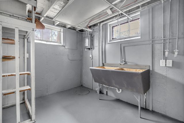 8215 Hohman Avenue, Munster, IN 46321