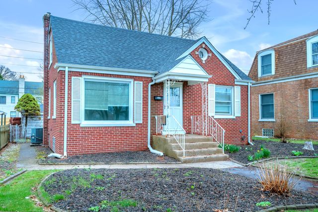 8215 Hohman Avenue, Munster, IN 46321