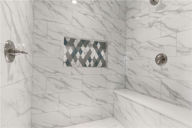 17860 Clearview Drive, Leavenworth, KS 66048