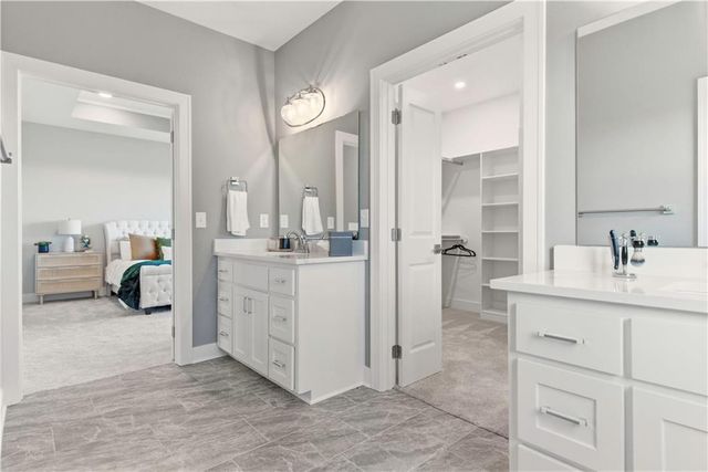 17860 Clearview Drive, Leavenworth, KS 66048