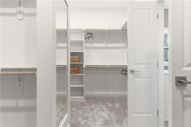 17860 Clearview Drive, Leavenworth, KS 66048