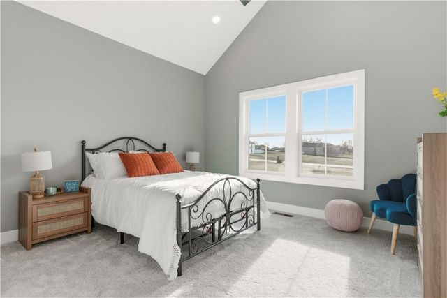 17860 Clearview Drive, Leavenworth, KS 66048