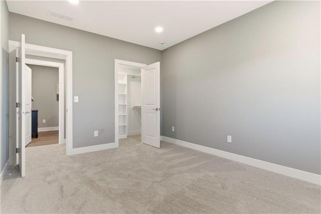 17860 Clearview Drive, Leavenworth, KS 66048