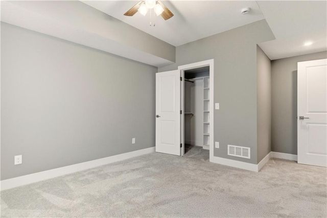 17860 Clearview Drive, Leavenworth, KS 66048