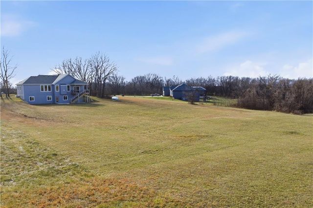 17860 Clearview Drive, Leavenworth, KS 66048