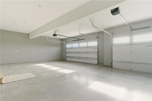 17860 Clearview Drive, Leavenworth, KS 66048