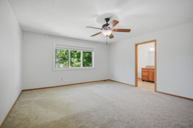 1406 26th Street SW, Austin, MN 55912