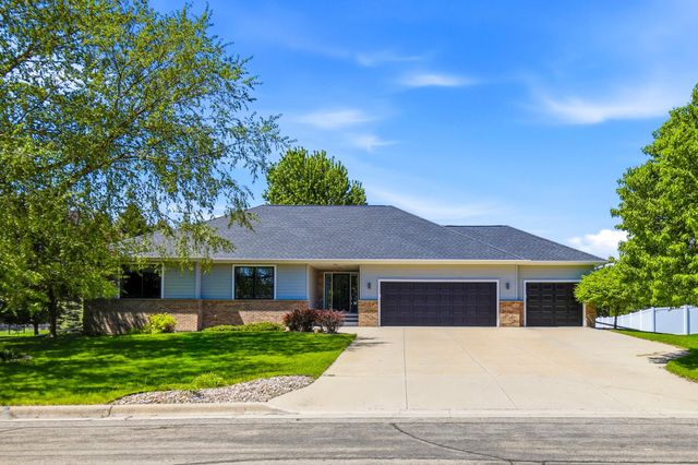 1406 26th Street SW, Austin, MN 55912