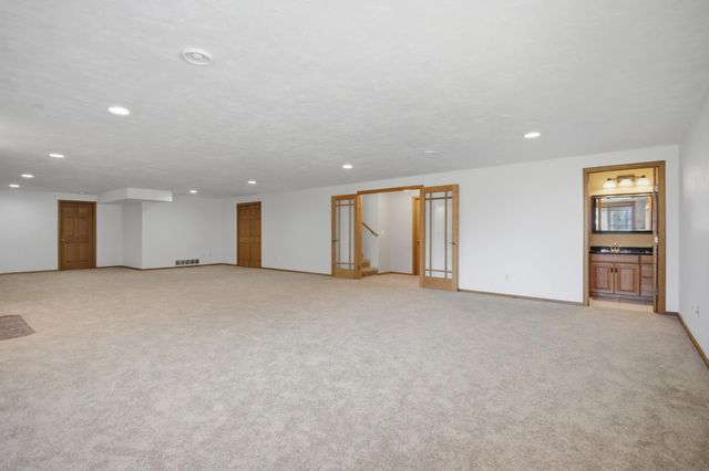 1406 26th Street SW, Austin, MN 55912