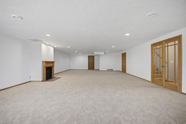 1406 26th Street SW, Austin, MN 55912
