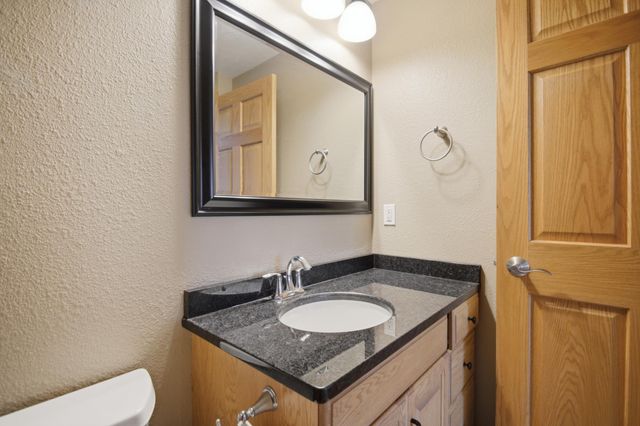 1406 26th Street SW, Austin, MN 55912