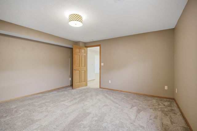 1406 26th Street SW, Austin, MN 55912