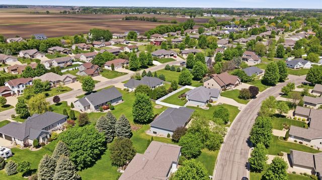 1406 26th Street SW, Austin, MN 55912