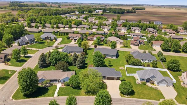 1406 26th Street SW, Austin, MN 55912