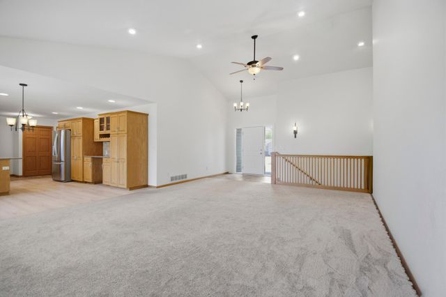 1406 26th Street SW, Austin, MN 55912