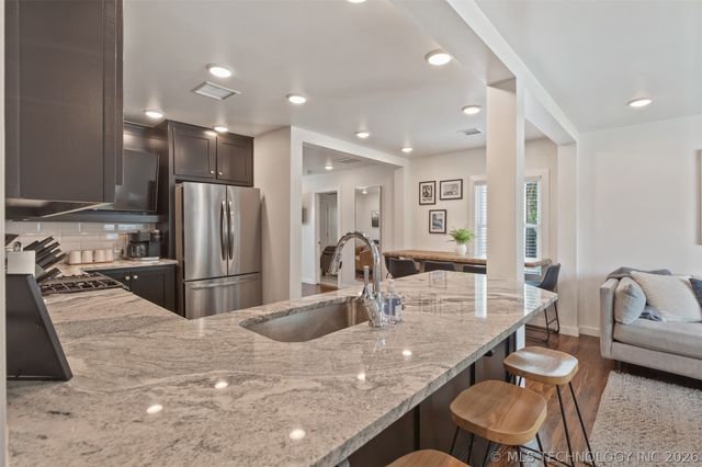 938 S Sandusky Avenue, Tulsa, OK 74112