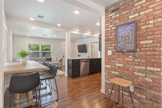 938 S Sandusky Avenue, Tulsa, OK 74112