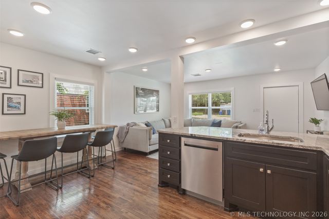 938 S Sandusky Avenue, Tulsa, OK 74112