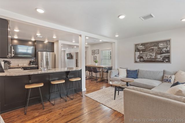 938 S Sandusky Avenue, Tulsa, OK 74112