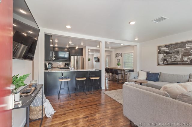 938 S Sandusky Avenue, Tulsa, OK 74112