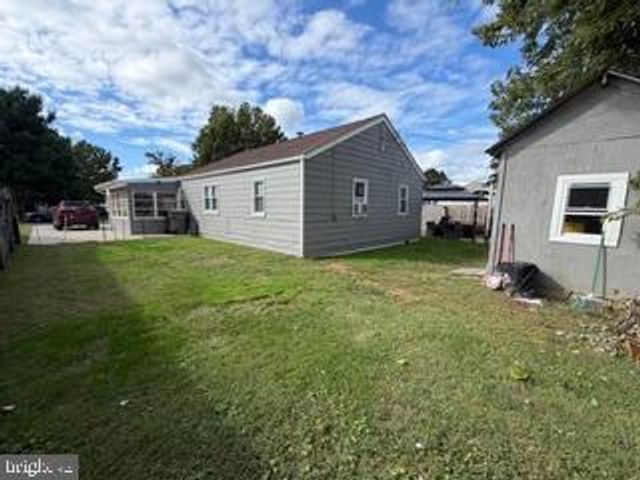 729 WOODTOP RD, Wilmington, DE 19804