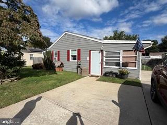 729 WOODTOP RD, Wilmington, DE 19804
