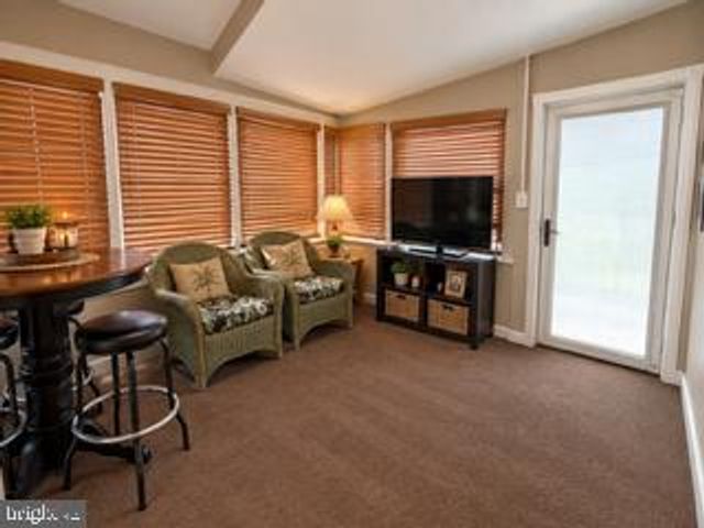 729 WOODTOP RD, Wilmington, DE 19804