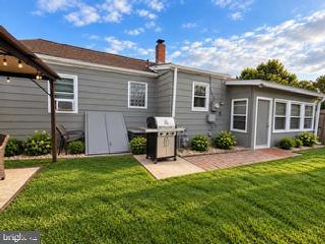729 WOODTOP RD, Wilmington, DE 19804