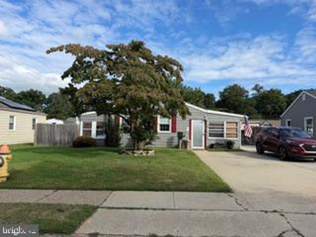 729 WOODTOP RD, Wilmington, DE 19804 — exterior